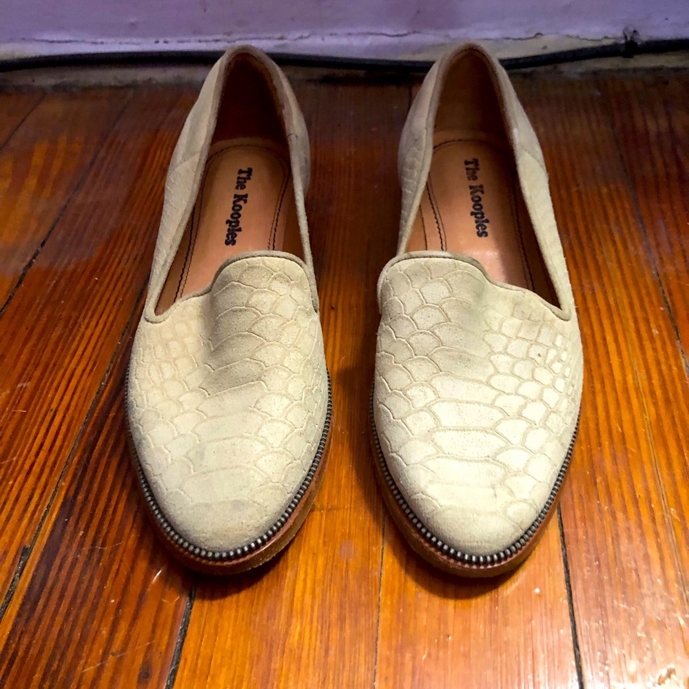 Kooples flats cream suede with a zippered detail along the edge size 37(6.5)